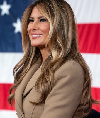 At the Top of The Great Wall, Melania Turns and Does Something That Will Make Americans Cheer At the Top of The Great Wall, Melania Turns and Does Something That Will Make Americans Cheer